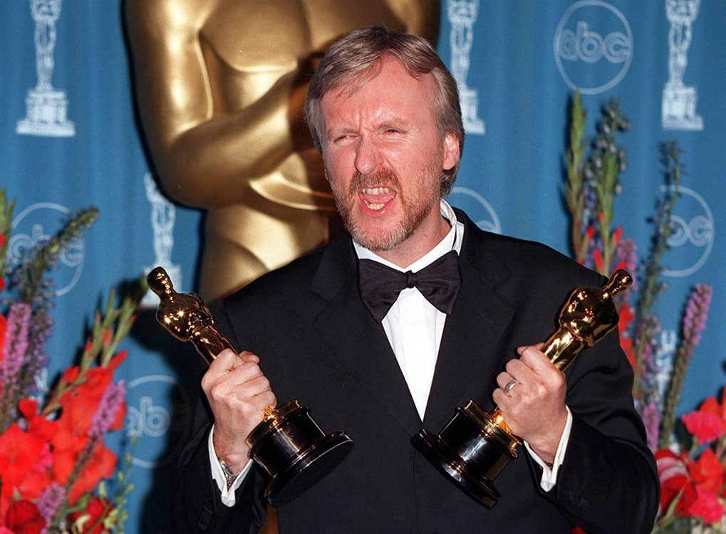 vegan celebrities - 23MAR98: Director JAMES CAMERON at the 70th Academy Awards. - Image