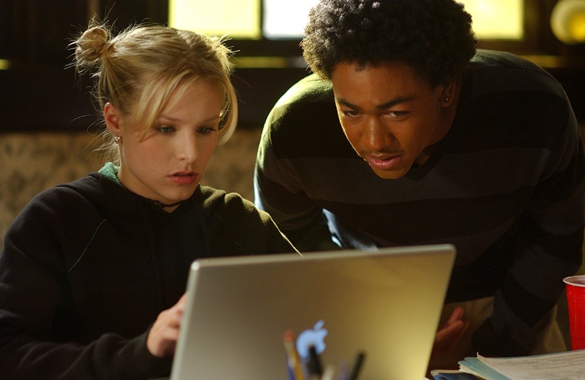 Kristen Bell and Percy Daggs III in Veronica Mars (2004)