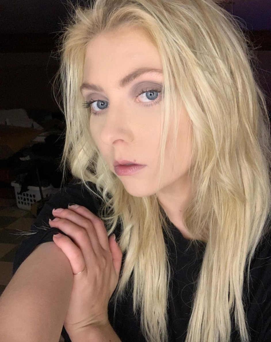 Taylor Momsen instagram