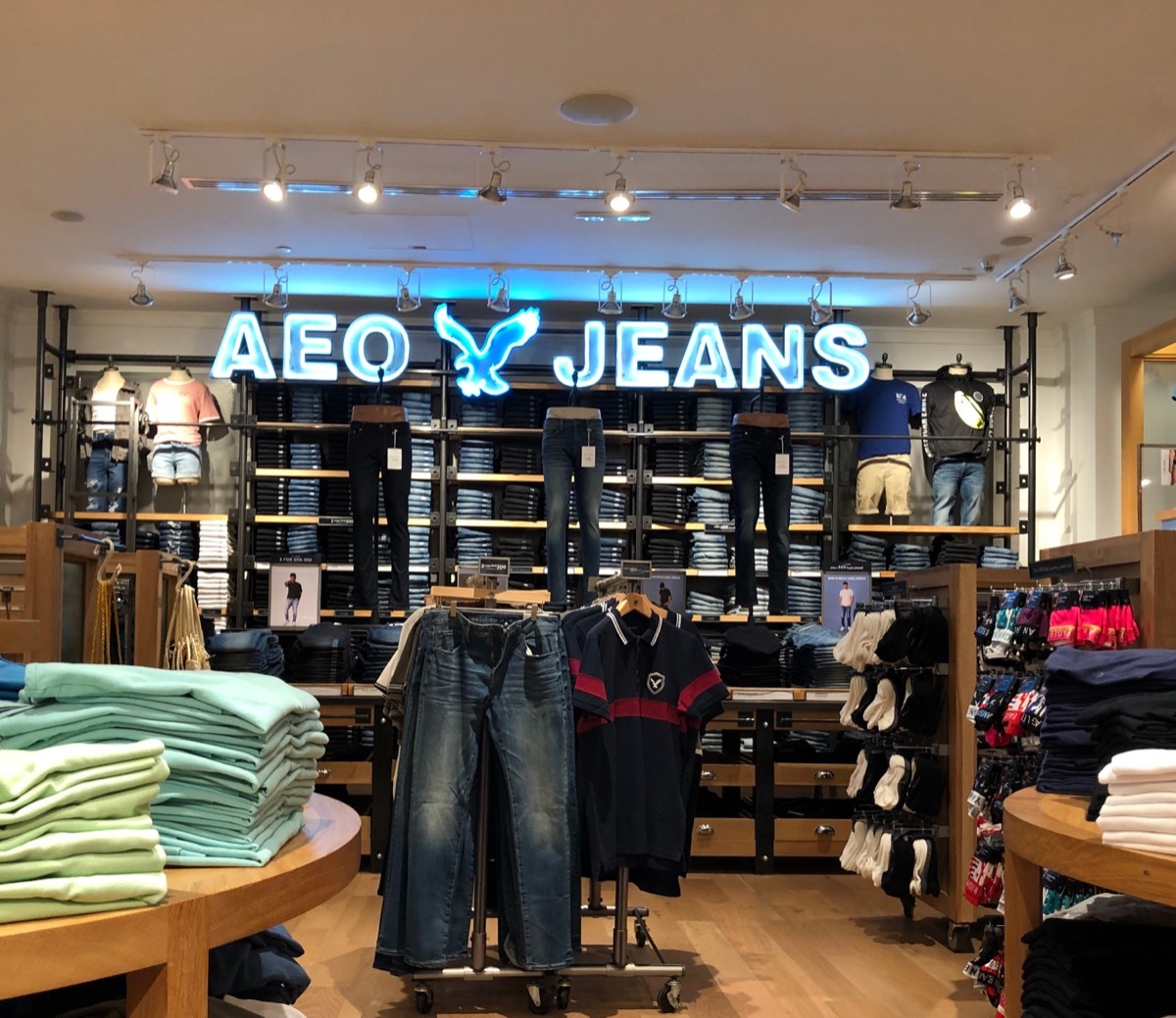 inside american eagle store