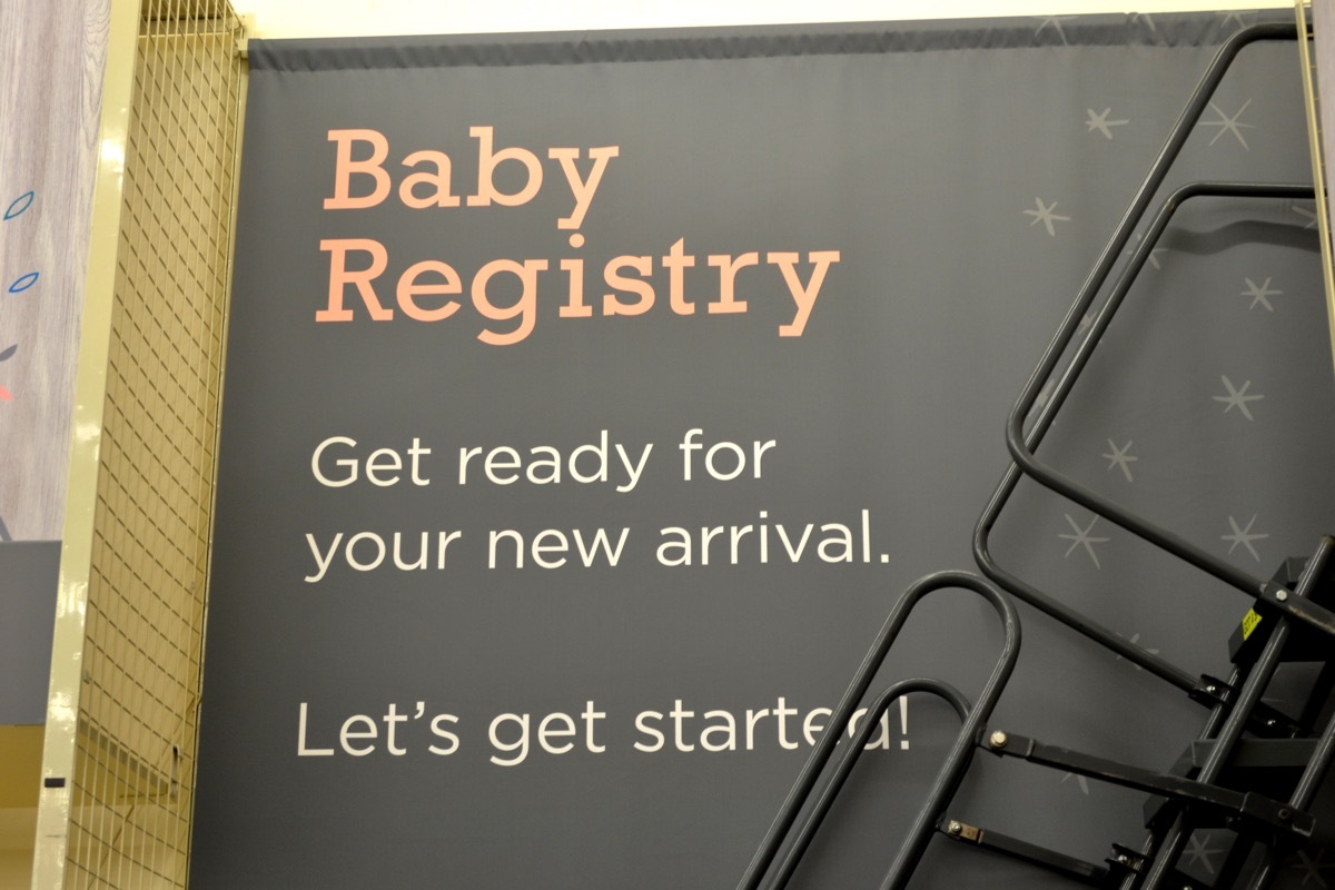 baby registry sign in store