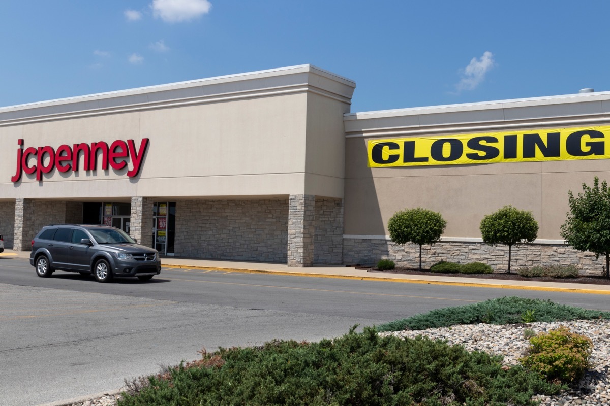 jcpenney store with closing sign