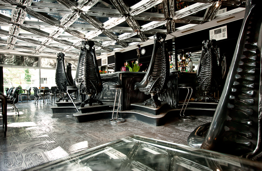 Giger bar - Top 10 Most Unusual Restaurants Around The World 1