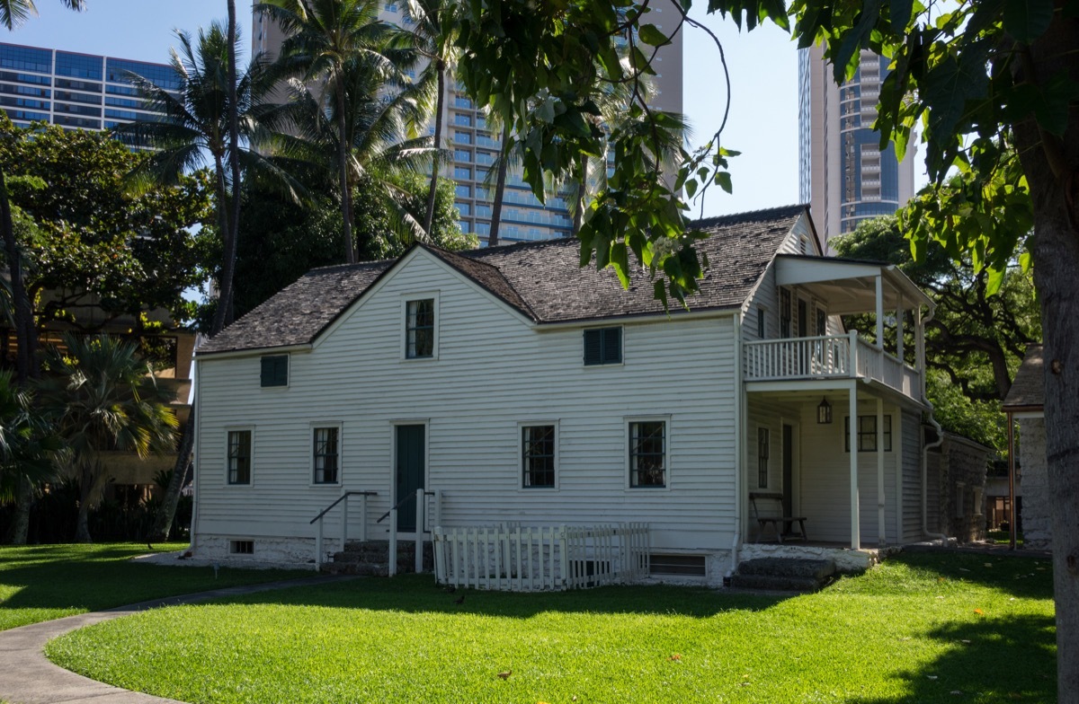 Frame House (Hale La'au)