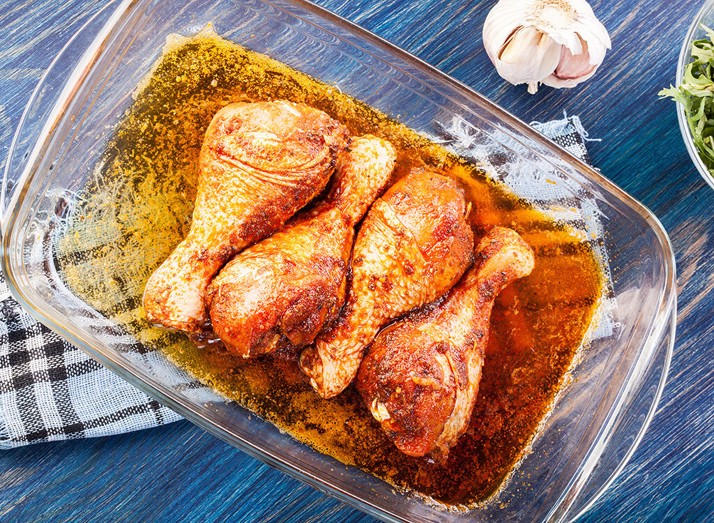 Marinating chicken