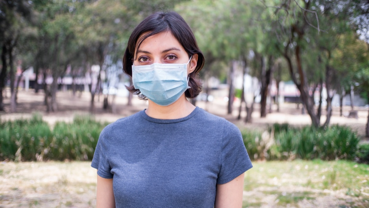 man wearing the face mask