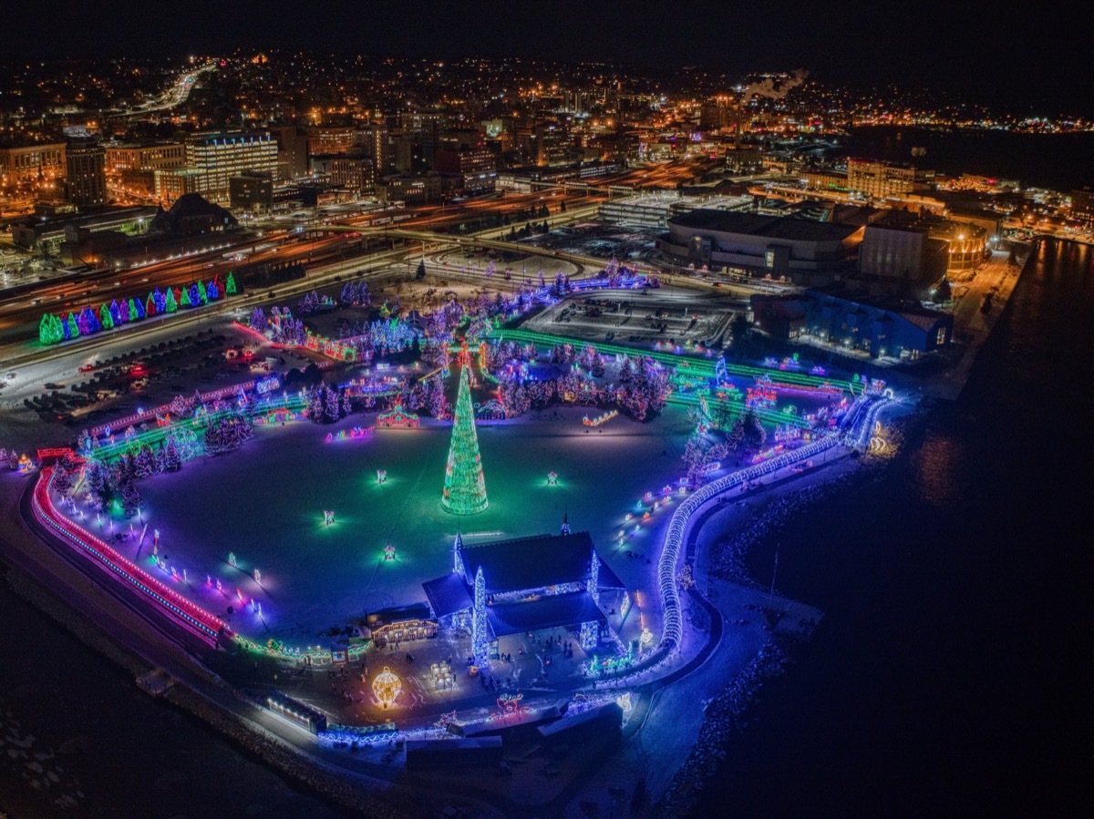 holiday light display in duluth minnesota