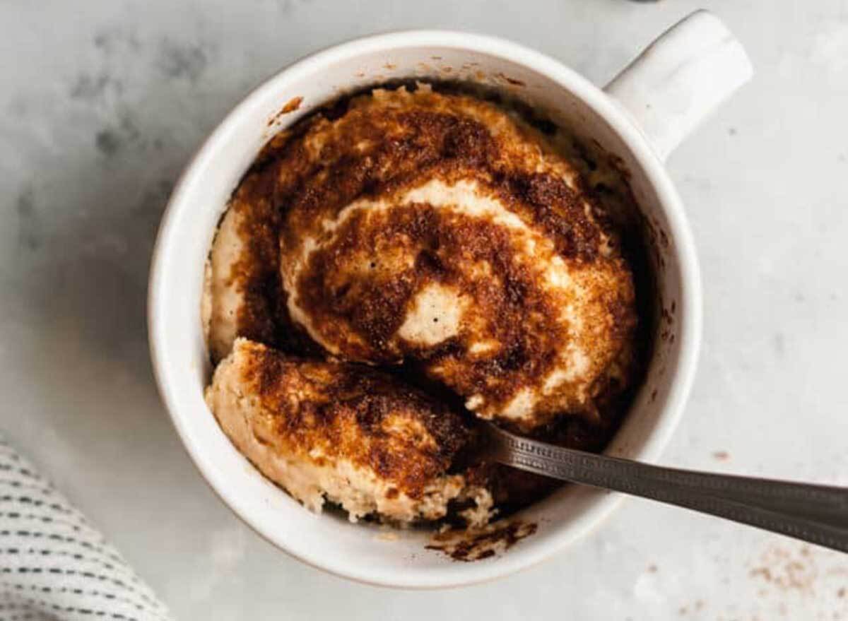 cinnamon roll mug cake