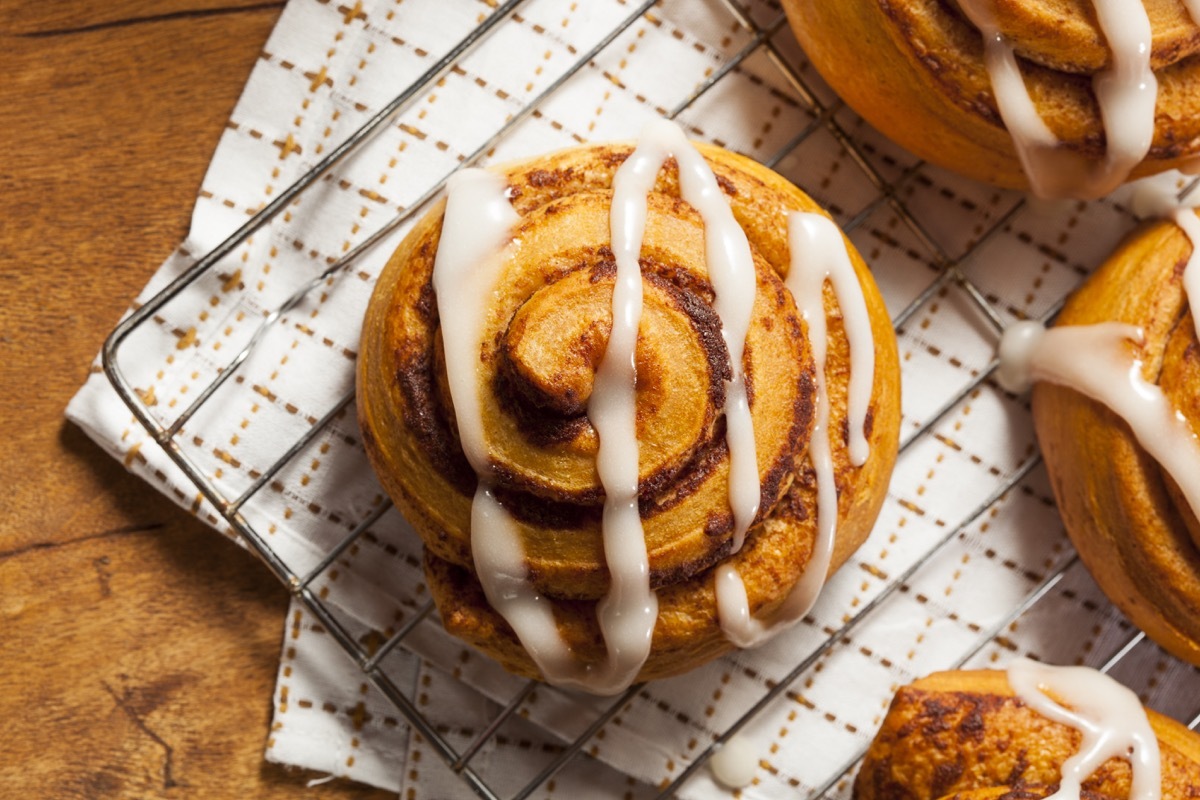 cinnamon roll with icing, weird state records