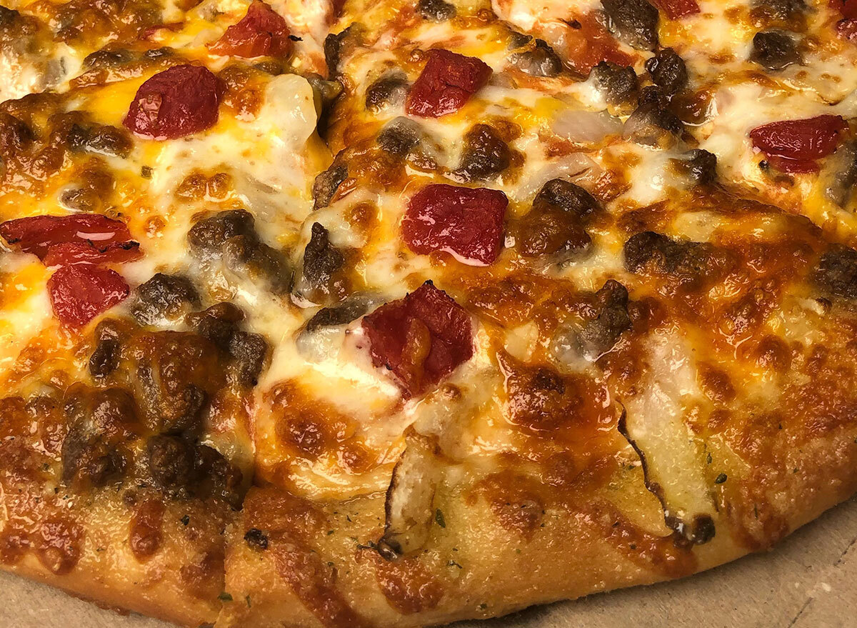 dominos cheeseburger pizza