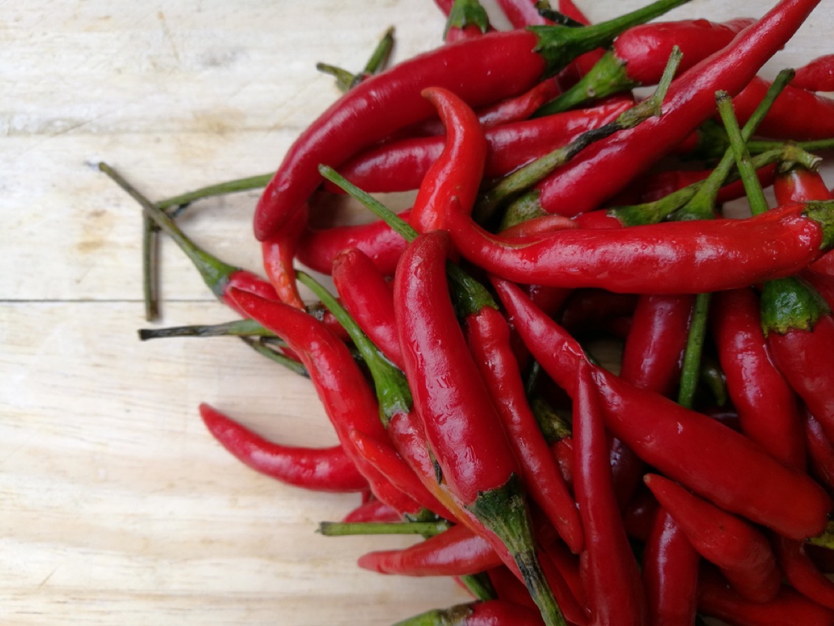 pile of hot peppers