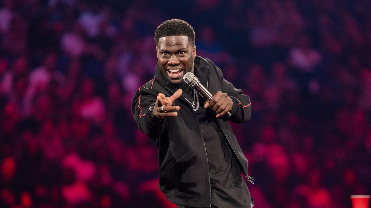 Kevin Hart doing stand-up | 15 Kevin Hart Facts That Will Surprise You | Her Beauty