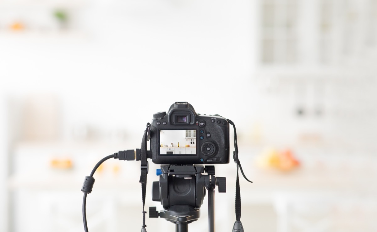 taking photo of kitchen with dslr