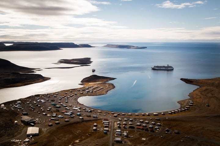 Ulukhaktok Northern Territories Canada