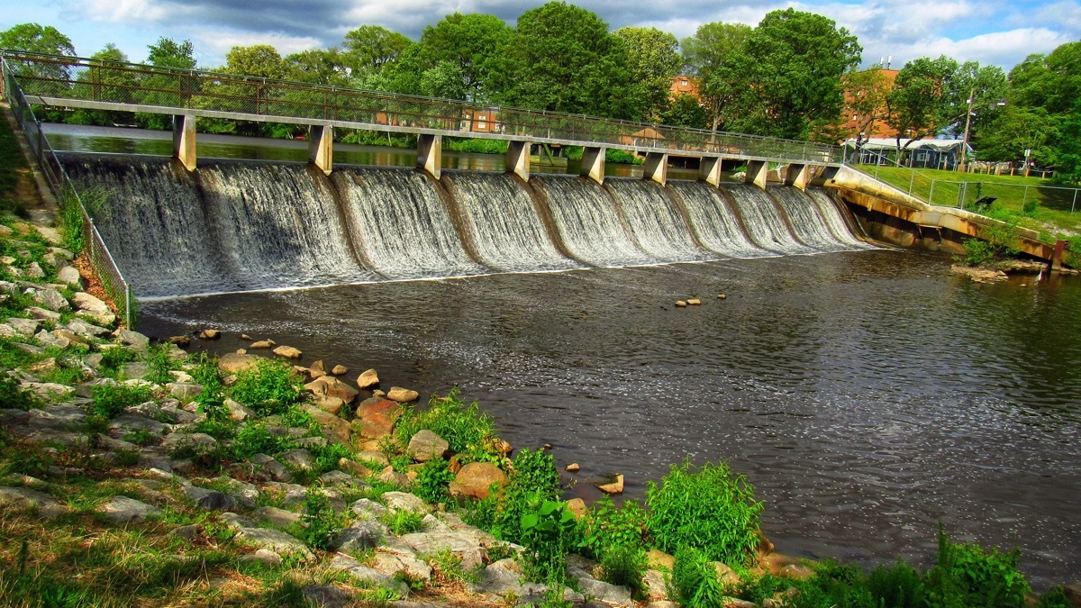 a bridge over and water flowing into Silver Lake in Dover, Delaware