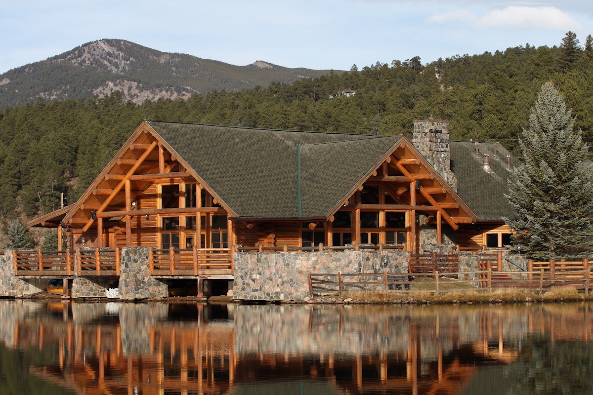 Colorado log cabin most popular house styles