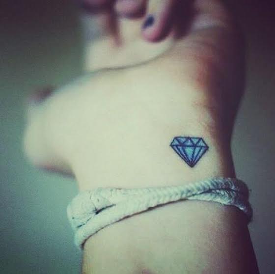 amazingly-attractive-wrist-tattoo-ideas-14