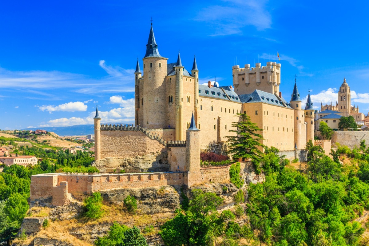 segovia castle in spain